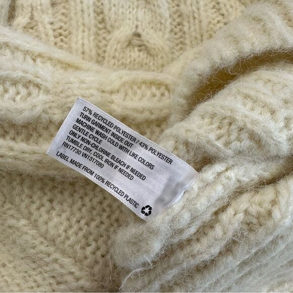 Cozy Turtleneck Women's Thick Ivory Cable Knit Sweater, NWOT, Size Small - Picture 4 of 4